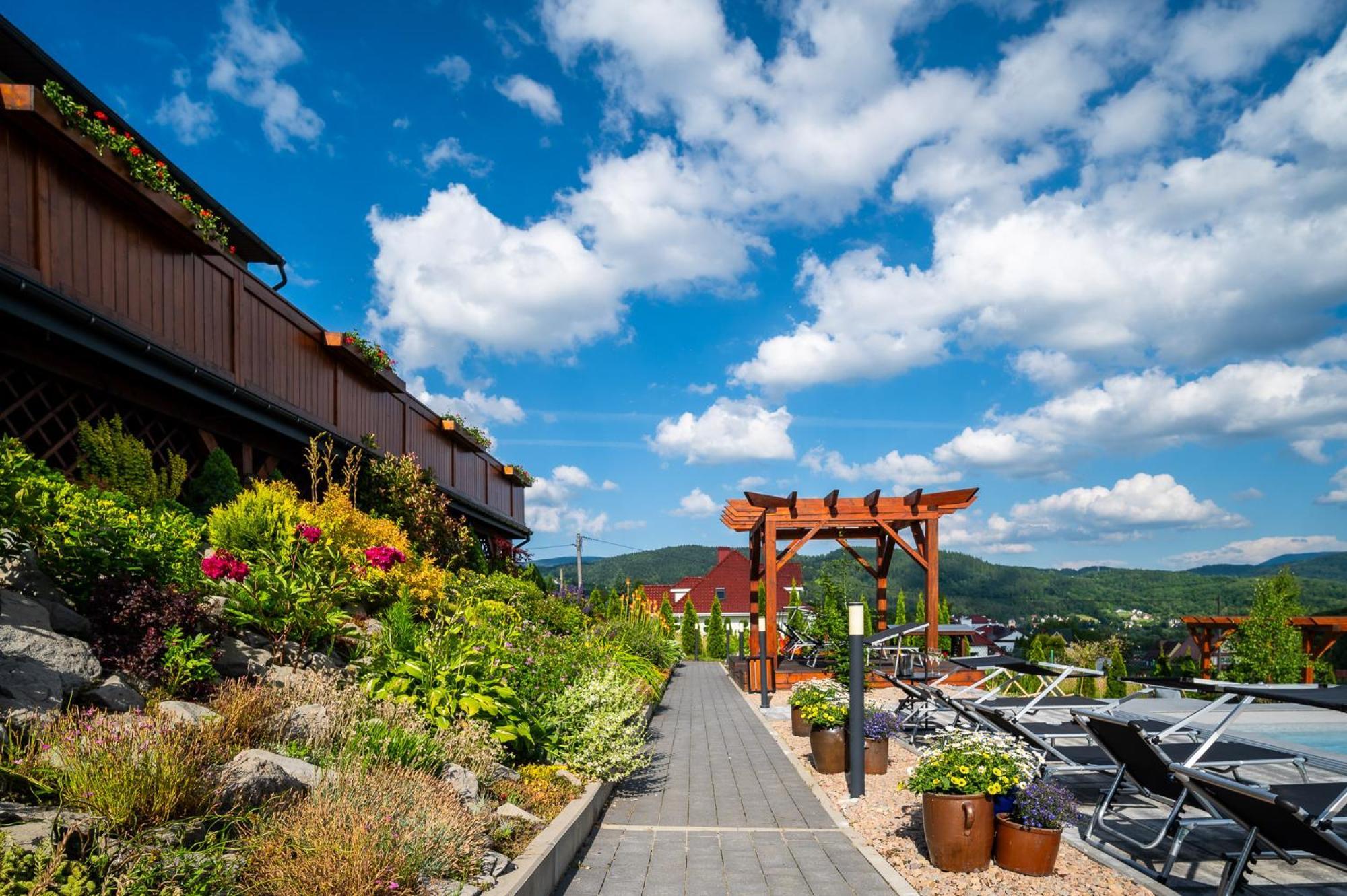 Apartamenty Black Lion Pcim Exterior photo